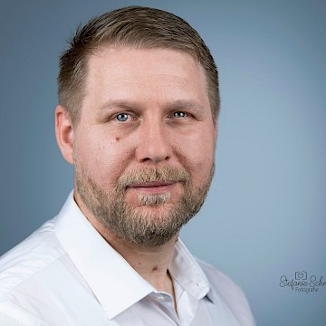 Dennis Knauff