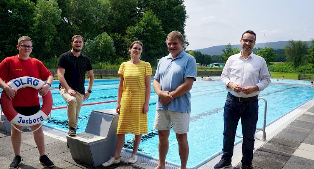 Interkommunale Zusammenarbeit im Kellerwald-Schwimmbad Jesberg