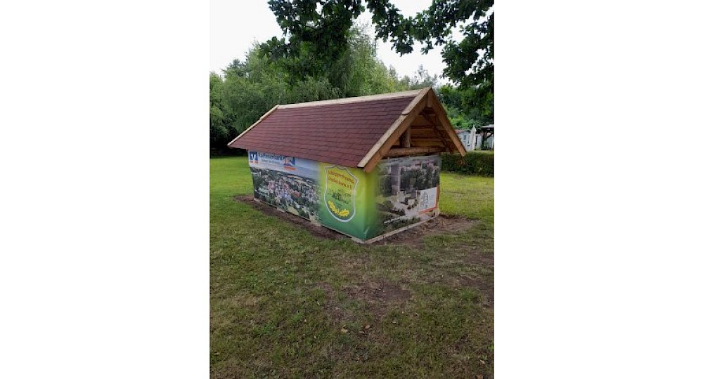 Neue Schutzh&uuml;tte auf dem Jesberger Campingplatz